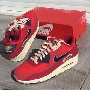 (10.5) Nike Air Max 90 ‘Varsity Pack’